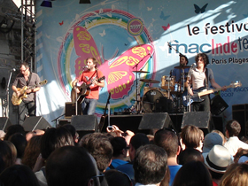 200720804parispla_live1.jpg